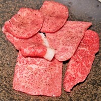 Yakiniku BarBies - 上タン塩、イチボ、サーロイン