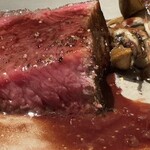 テアトロ ディ マッサ - ◆肉料理（星4.2）
      ・北海道白老牛（ランプ）