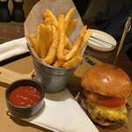  「メトロポリタングリル」 - 