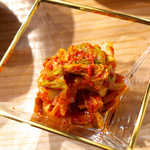 仙台牛焼肉　と文字 - 白菜キムチ（￥410）。この辛味が、仙台肉の脂身と高相性