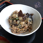 豚肉となすの味噌炒め定食　８３０円