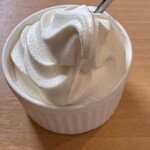 名代 井手ちゃんぽん - 食後に100円ソフトクリーム。しみじみおいしい。