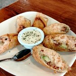 325012682 - カリフォルニアシュリンプロール⭐️春巻きと言うと中華の細いタイプを想像しますが直径4cmの太い春巻きです♫