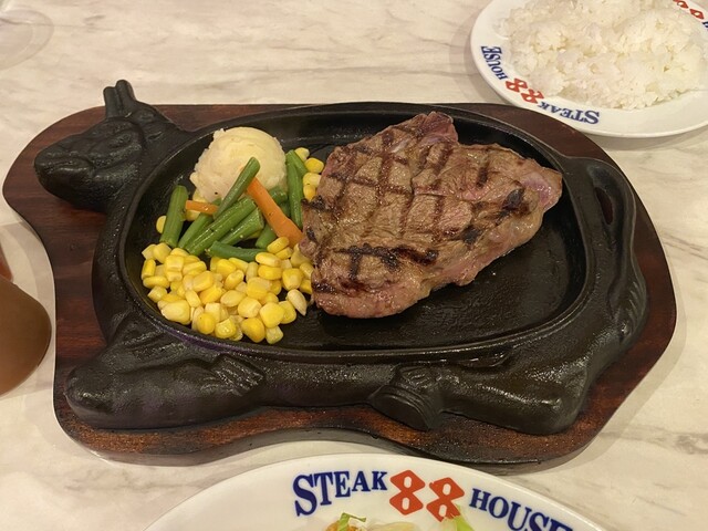 ステーキハウス88 辻本店 （ステーキハウスハチジュウハチ） - 旭橋