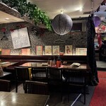 トムボーイ 106 モアイカフェ - 店内