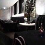 クイントカント - 内観