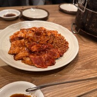 炭火焼肉ホルモン うしごろ 中目黒店 - 