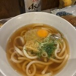 サカバノキング - 月見うどん250円。立ち食いうどん屋よりも美味い！