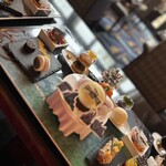 ハイピリオン・ラウンジ - 