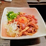 焼肉 親鳥専門店 ばかたれ - 親鳥のユッケ