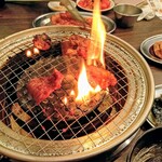 焼肉 親鳥専門店 ばかたれ - 火加減はばっちり