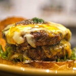 cafe & dining MONKEY TREE - ダブルチーズバーガー 1969円