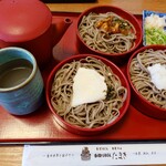 たまき - 料理写真:三宝割子そば（968円）