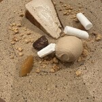 UNE TABLE - ⑫デザ一トB　和栗のチ一ズケ一キ、トンカグラス