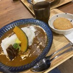 からこカフェ - カレー　980円　コロッケ180円