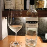 ワインと炭火串焼 銀座 荻 - SHAW + SMITH Sauvignon Blanc 2024