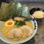 横浜家系ラーメン 喜多見家 - 料理写真:
