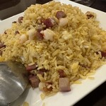 錦福 香港美食 - チャーシューとエビの炒飯