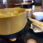 和風レストラン まるまつ - 栗ご飯、熱々
