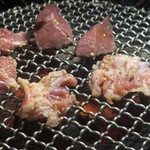 炭火焼ホルモン ぐう - 