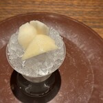 アカ - デュコミス