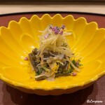 御料理 寺沢 - 薇､胡瓜､菊花の胡桃和えに針林檎と花穂紫蘇