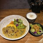 SPICY CURRY 魯珈 - 