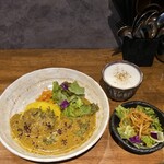 SPICY CURRY 魯珈 - 