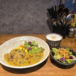 SPICY CURRY 魯珈 - 