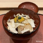 御料理 寺沢 - 甘鯛の炭火焼に松茸､青柚で留められた帆立貝柱と木耳と南瓜の真薯の椀