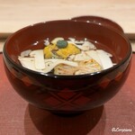 御料理 寺沢 - 甘鯛の炭火焼に松茸､青柚で留められた帆立貝柱と木耳と南瓜の真薯の椀