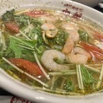 皇蘭 - エビとトマトのバジルラーメン