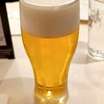 ビストロ オザミ - まずは生ビール。この日は忙しかったのでしみる！！このあとちゃんとワインも飲みました！