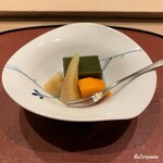 御料理 寺沢 - 洋梨のコンポートと柿と桑茶の羊羹