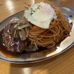 洋風食堂 ビーズキッチン - 料理写真:エッグハンバーグナポリタン1200円