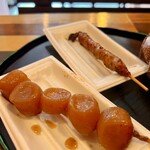 結屋 - どてこんにゃく、もち豚串