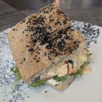NOMU hakone - チキン＆エッグサンド　2,090円
