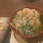 みさご酒場 - アヒージョ、バゲット