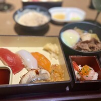 ブッフェアンドカフェ スロープサイドダイナー ザクロ - 