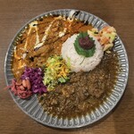 間借りカレー シモカワスパイス - 2種盛りカレー(バターチキン･ポークヴィンダルー)