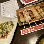 居酒屋一休 - 葱たっぷりかつおたたき、串焼き盛合せ