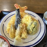 うえ乃家 - 大きなエビちゃんが2尾