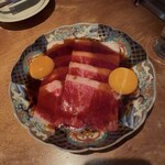 めしや 浮世ばなれ - 名物 和牛イチボ ユッケ風