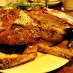 パーラー江古田 - 季節の野菜サンドをチーズリュスティックで