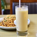 インド料理 ジーラ - マンゴーラッシー