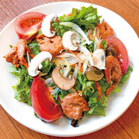 ガリシアシュリンプとマッシュルームのグリーンサラダ