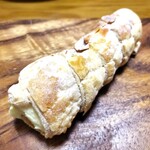 エディアールベーカリー - パイコロネ　プレーン