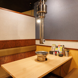 広々テーブルでお食事が楽しめます！