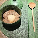 NH - 色々きのことトリュフのフラン。濃密なきのこの旨みが溢れる感動の味。