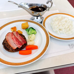 レストランヒルトップ - オリジナルハンバーグ、ライス、デミグラスソース